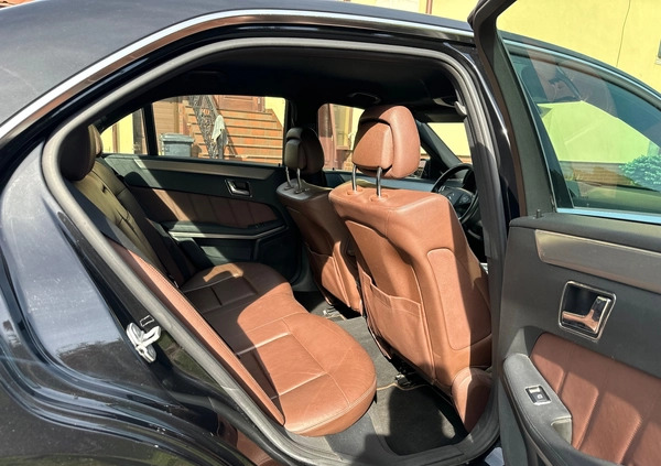 Mercedes-Benz Klasa E cena 43500 przebieg: 302637, rok produkcji 2009 z Wiązów małe 742